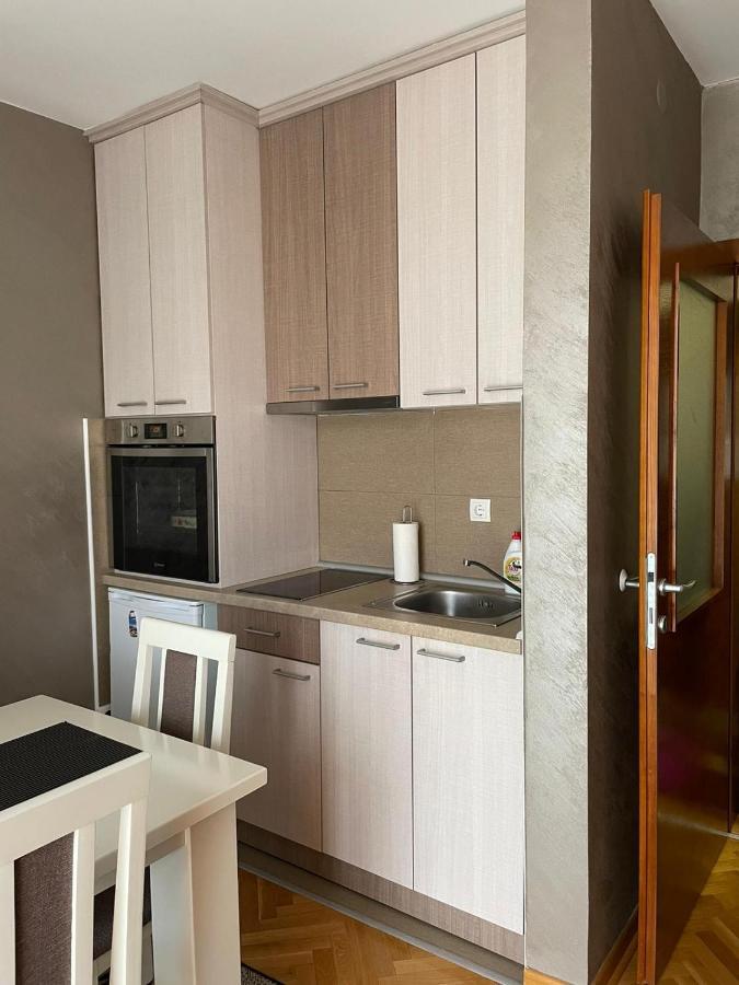 Apartman Miniki วรินรัชกา บานยา ภายนอก รูปภาพ
