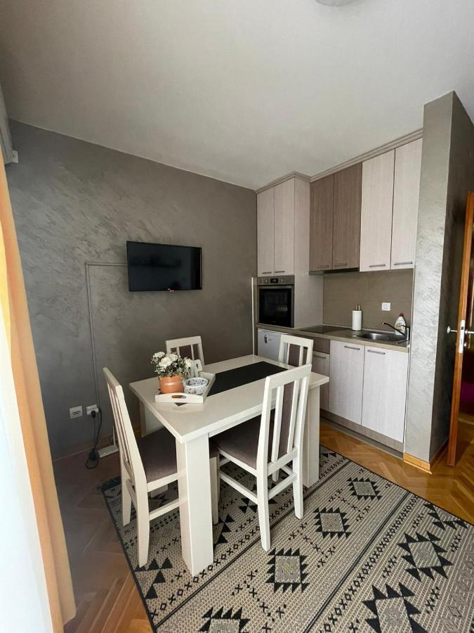 Apartman Miniki วรินรัชกา บานยา ภายนอก รูปภาพ